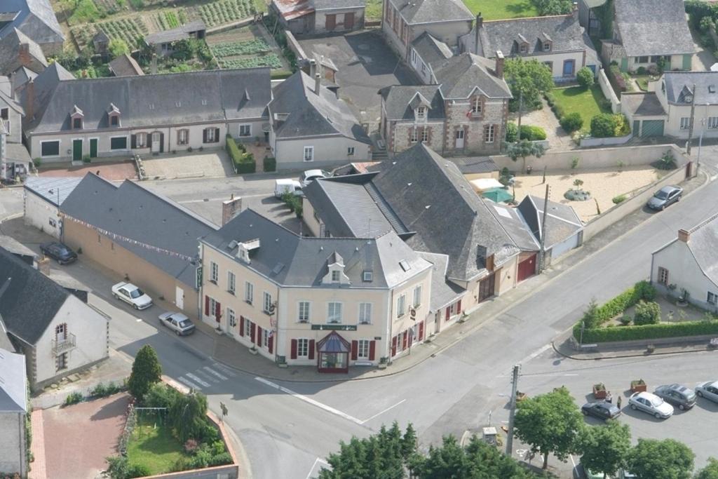 Le Relais 호텔 Saint-Quentin-les-Anges 외부 사진