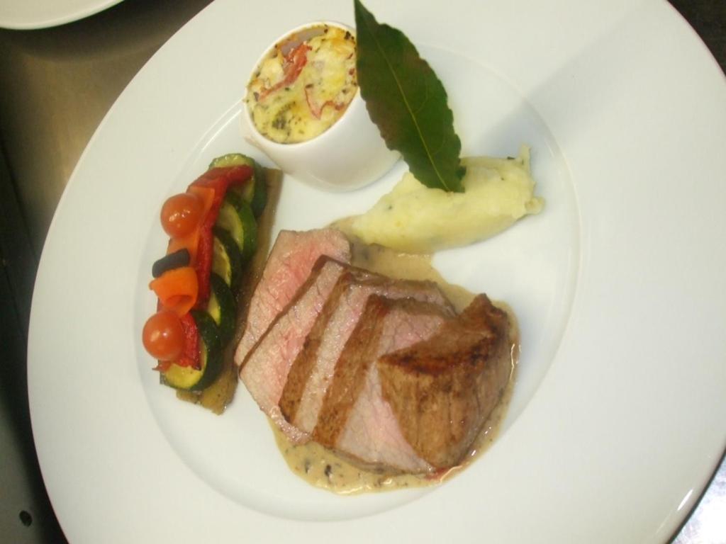 Le Relais 호텔 Saint-Quentin-les-Anges 외부 사진